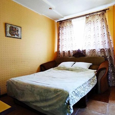 Two-Room Apartment Metro Levada Kharkov Luaran gambar