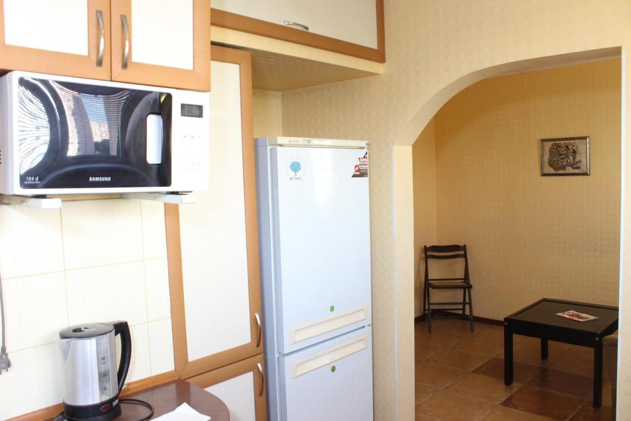 Two-Room Apartment Metro Levada Kharkov Luaran gambar