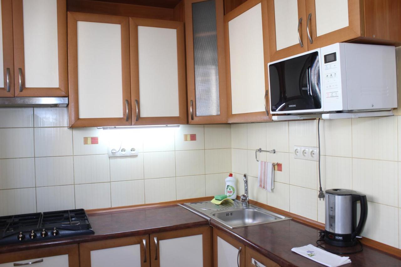 Two-Room Apartment Metro Levada Kharkov Luaran gambar