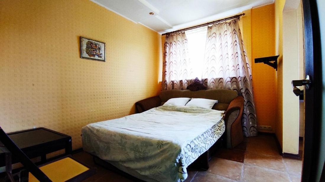 Two-Room Apartment Metro Levada Kharkov Luaran gambar